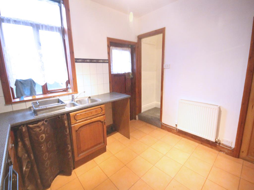 2 bedroom mid terrace house To Let in Barnoldswick - IMG_5570.jpg